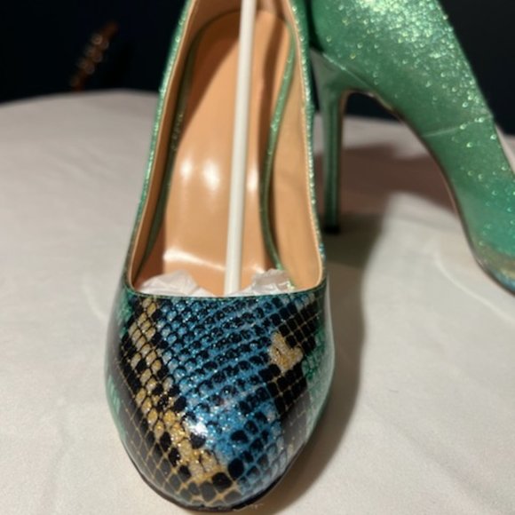 Never Worn Size 8 Stilettos - Picture 2 of 5